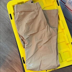 Arc’Teryx Men’s Tan Pants